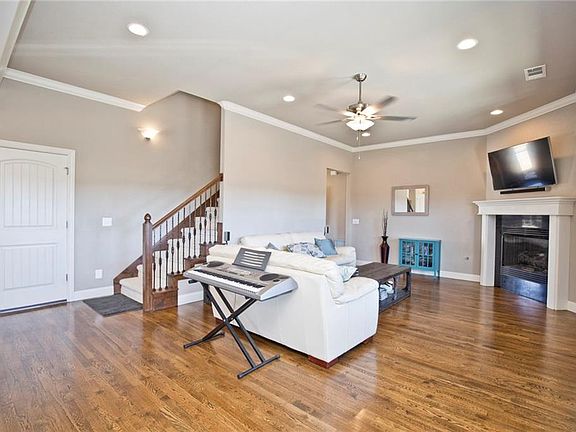 5th image of 6313 S 56th St