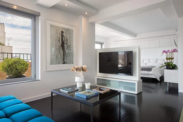 Sold by Sotheby's International Realty | media 7