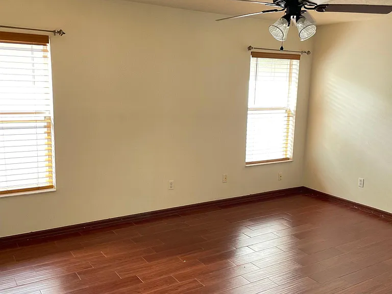 15652 Galbi Dr — Photo 11