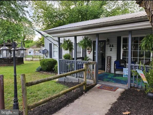 1 & 2 Jellystone Ave, Falling Waters, WV 25419