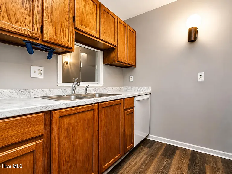 465 Forest Hills Dr — Photo 13