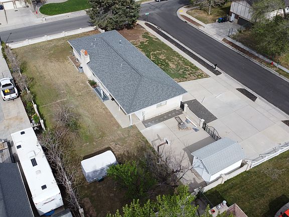 3rd image of 748 E Silver Sage Dr