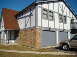 9805 E Abbey Ct, Indianapolis, IN
