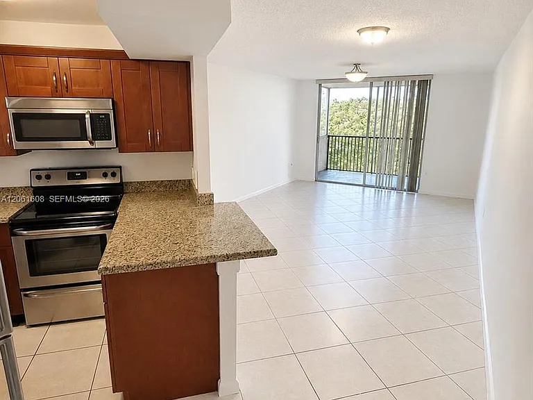 8363 Lake Dr #301 — Photo 4