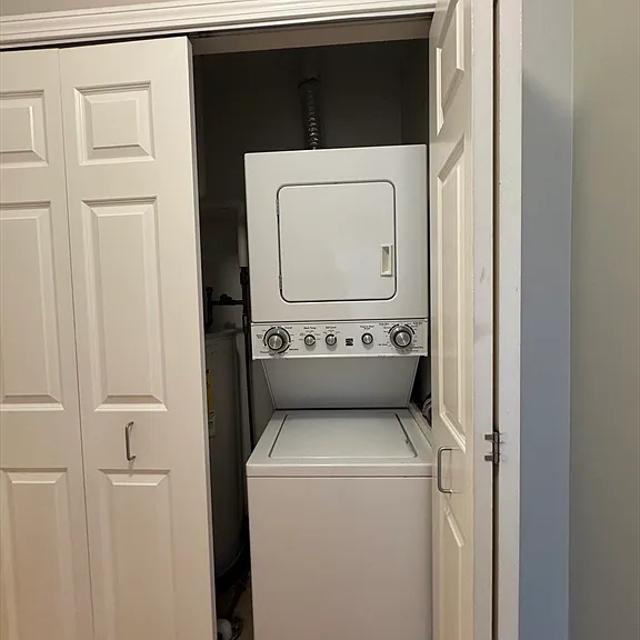 1 Cityview Ln #213 — Photo 17
