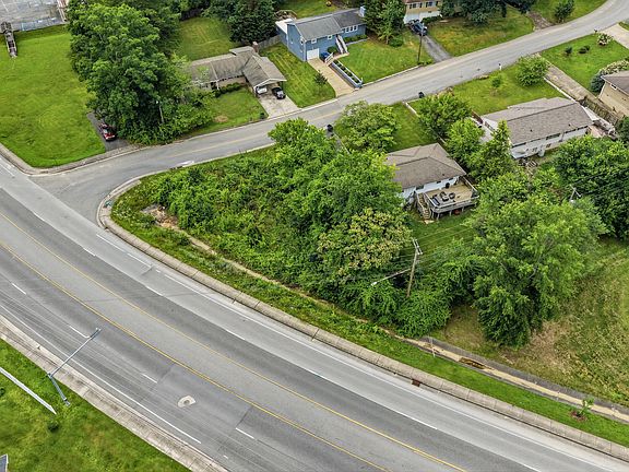 5th image of 3700 Forest Highland Dr