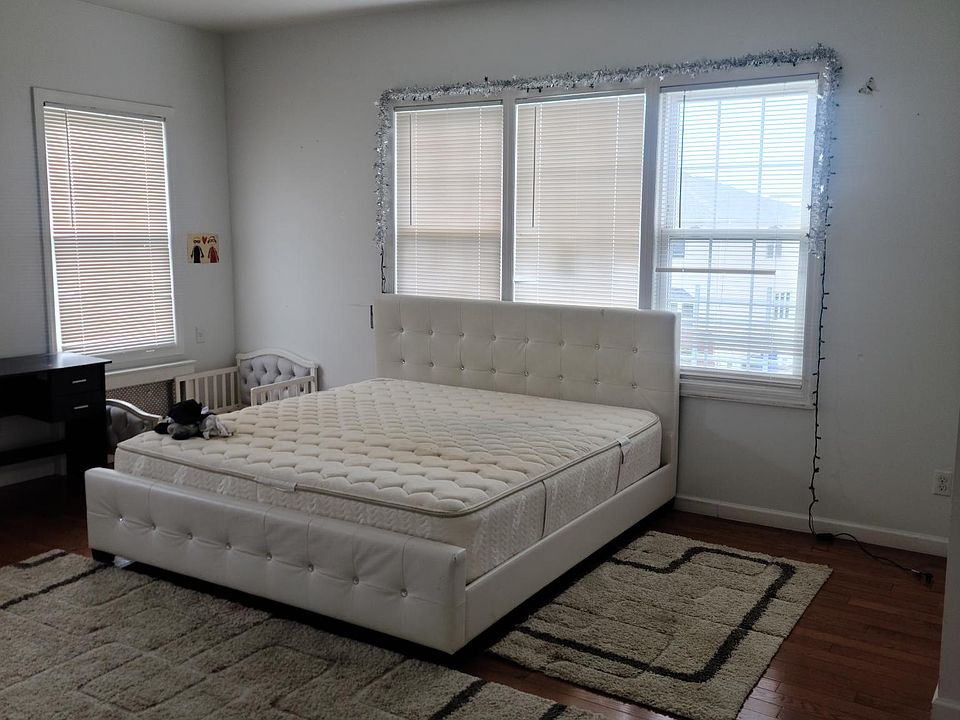 1st image of 4415 Atlantic Ave APT 2