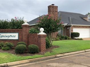 158 Springtree Dr, Brandon, MS 39042