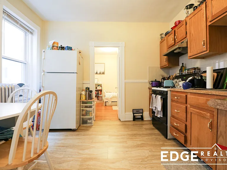 16 Fuller St #1A — Photo 9