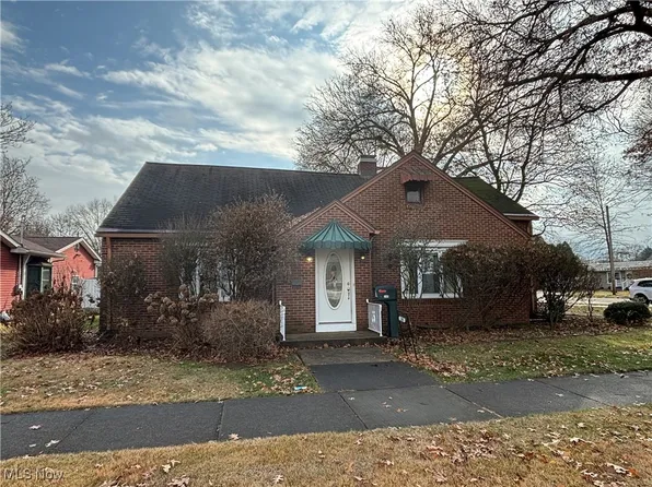 200 E 15th St, Dover, OH 44622