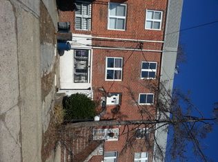 18609 Henderson Ave, Hollis, NY 11423