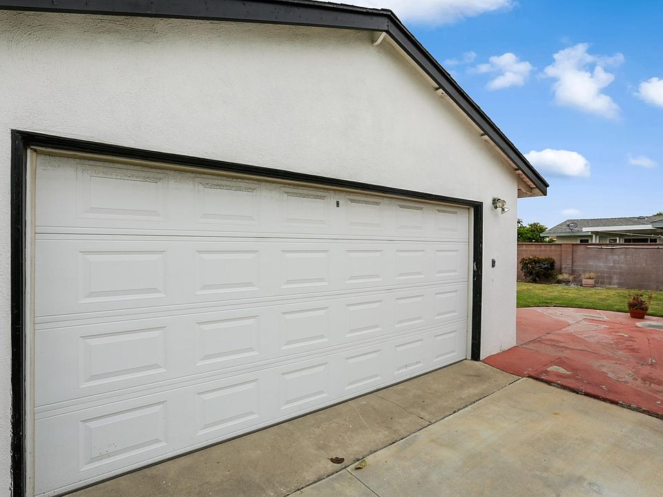 2nd image of 8111 San Jose Cir