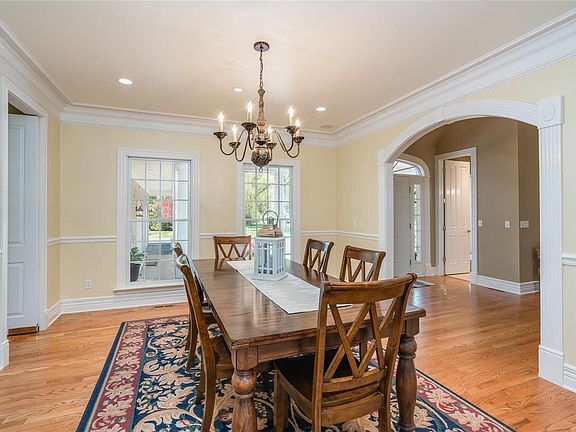 4th image of 19 Briarbrook Trail Des