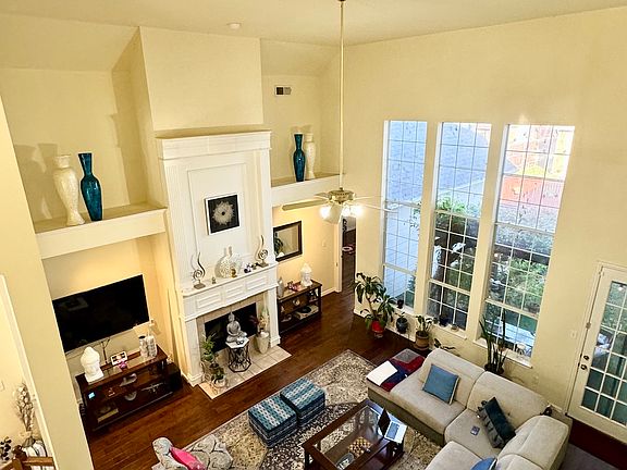 3rd image of 7812 Aqua Vista Dr