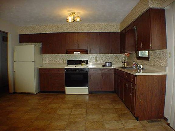 CHEERY KITCHEN