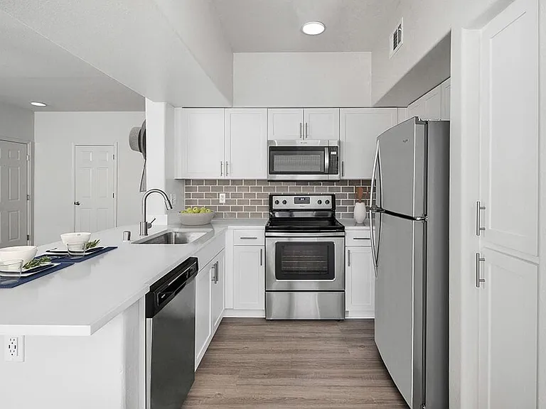 Vintara Apartments — Photo 1