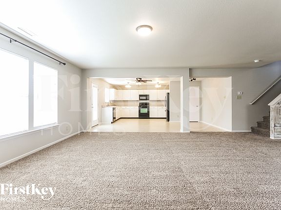 5th image of 10230 McClain Dr