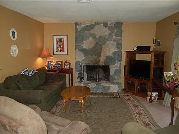 3rd image of 5583 Latin Way