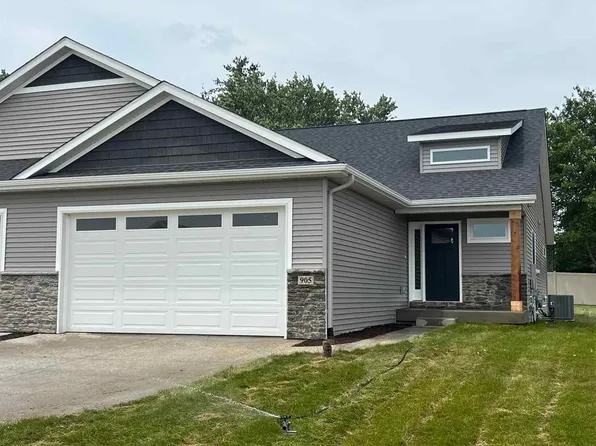 905 Prairie View Dr, West Branch, IA 52358