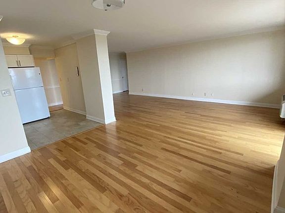 4th image of 1590 Anderson Ave APT 21J