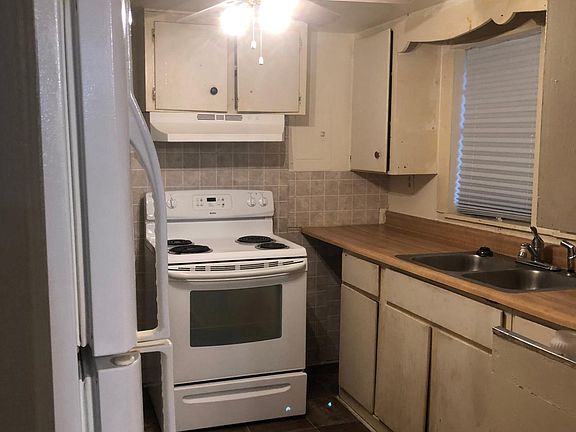4th image of 3925 W Blount St