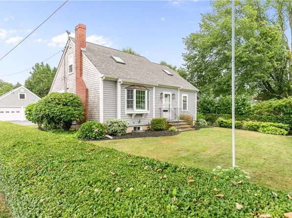 128 Ruggles Ave, Newport, RI 02840