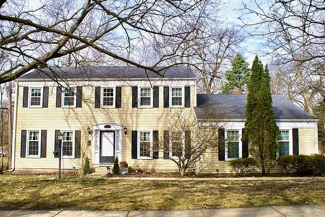 1st image of 313 White Oak Dr