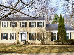 313 White Oak Dr, Naperville, IL
