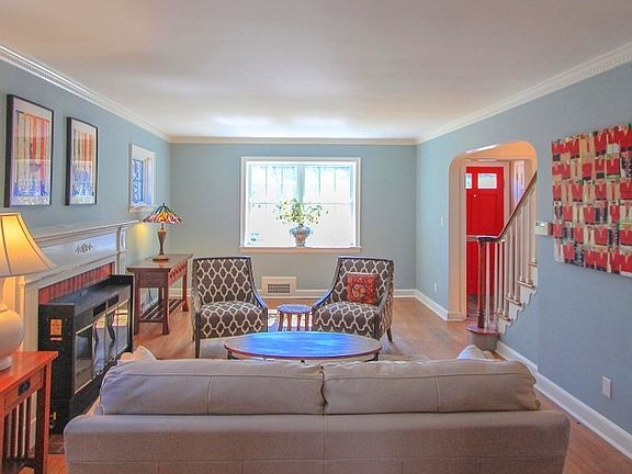 4th image of 65 Bellevue Ave