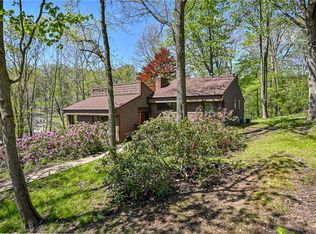 5435 Beechnut Dr, Gibsonia, PA 15044