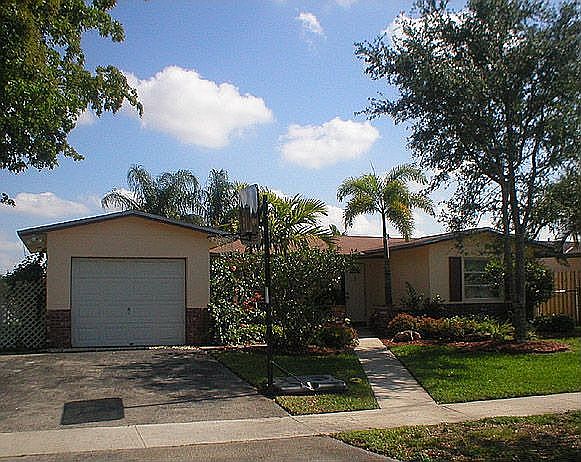 3/2 spacious, gorgeous lake view