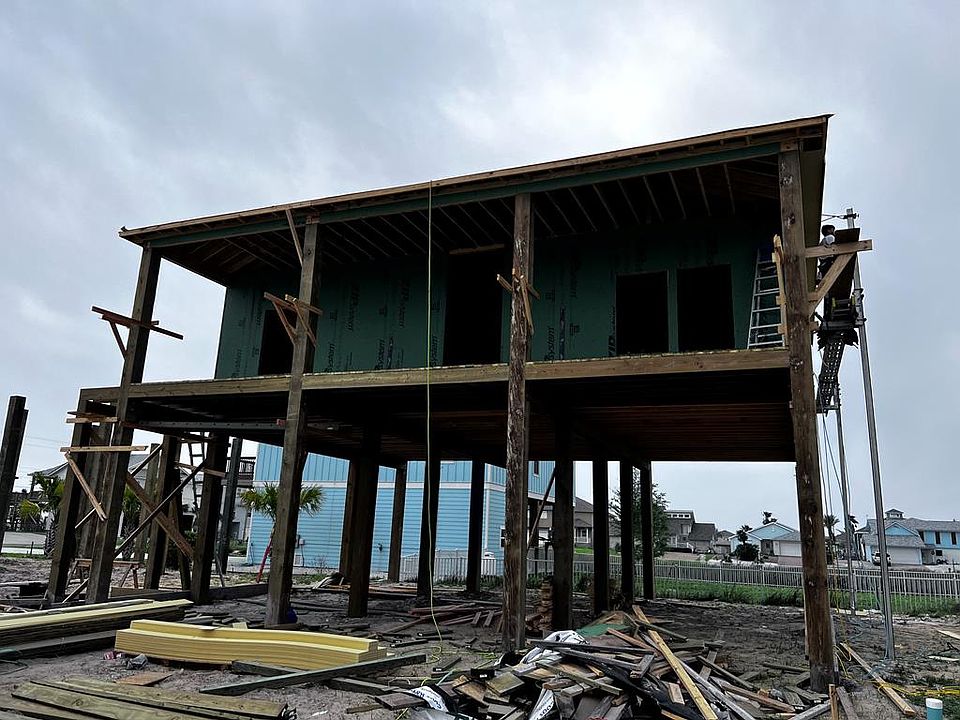 1st image of 227 Paradise Dr