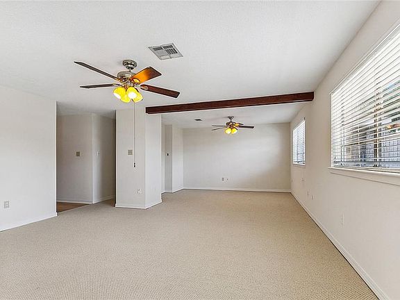 5th image of 340 Sugarpine Dr