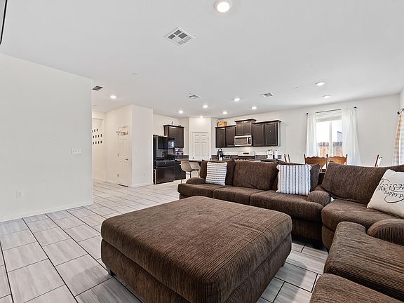 4th image of 3541 E Laura Avenue