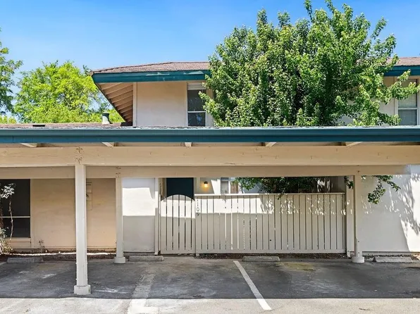 1109 Roundtree Ct, Sacramento, CA 95831