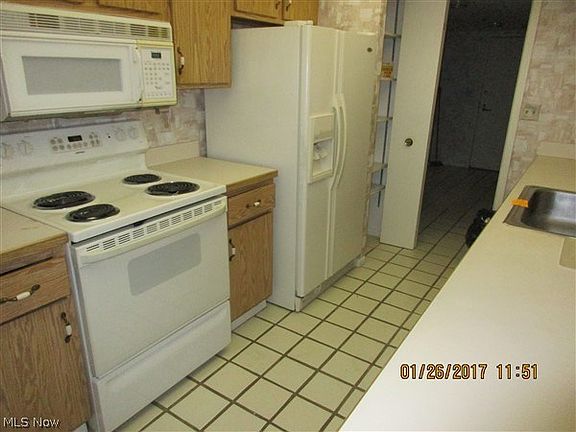 5th image of 120 Fox Hollow Dr APT 205A