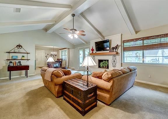 4th image of 2140 Mary Ann Ln