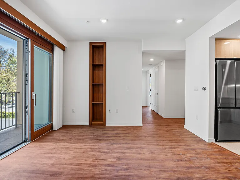 5240 Virginia Ave #325 — Photo 9