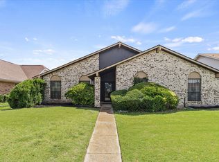 5321 Barcelona Dr, Garland, TX 75043