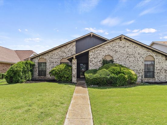 5321 Barcelona Dr, Garland, TX 75043