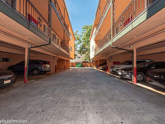 2nd image of 635 S 11th St Unit 3
