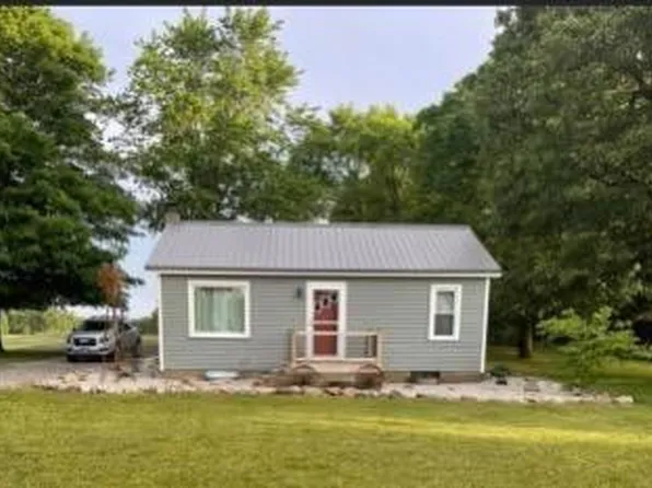 10095 E 300 N, Grovertown, IN 46531