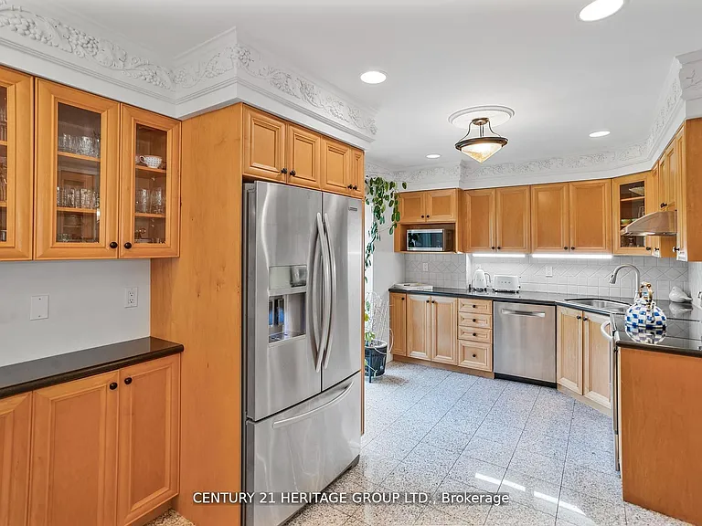 162 Goulding Ave — Photo 47