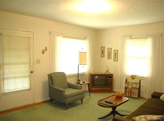 4th image of 109 Cushing St NW