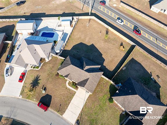 4th image of 1604 Thames Dr