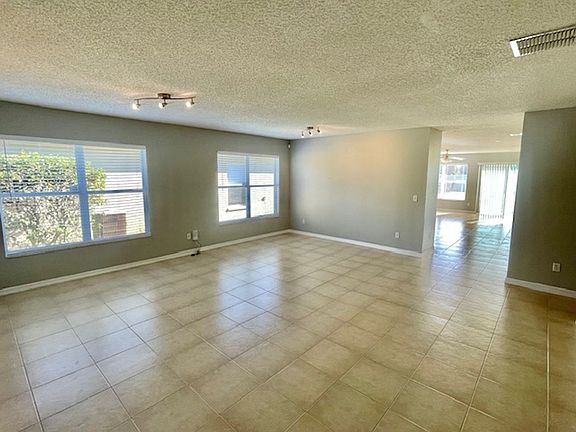 4th image of 103 Somerset Oaks Ct