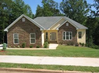 17 Glencrest Dr, Commerce, GA 30529