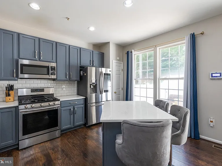 4004 Meadow Trail Ln — Photo 10