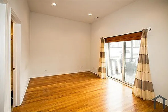 3 bed, 1300 sqft, $2,480 — Photo 4