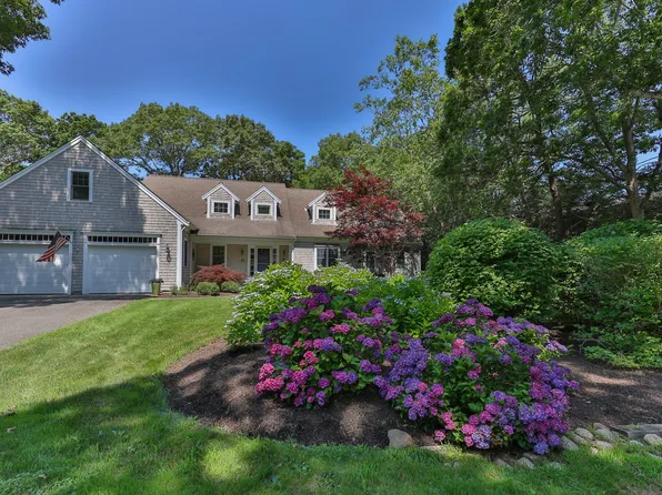 35 Angus Way, Centerville, MA 02632